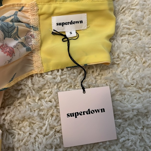 Superdown Jennifer Wrap Top in Yellow Floral Size S - Picture 7 of 7
